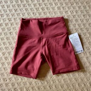 NWT Wunder Train HR Short 6”